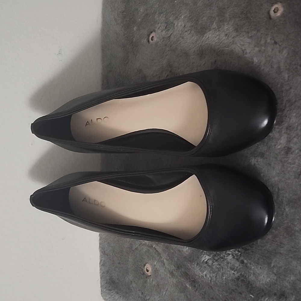 Aldo black pumps